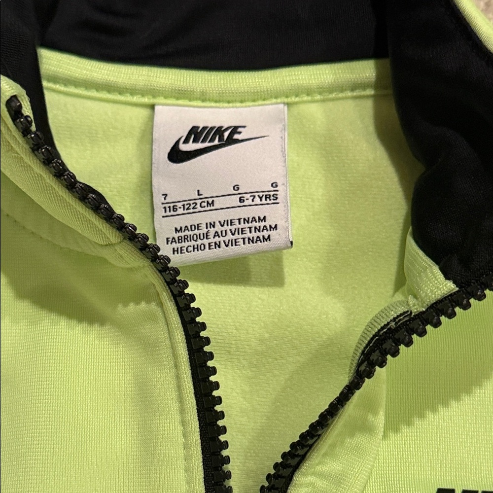 Nike Neon Green and Black Athletic Set Tracksuit, kids size 7 - Picture 5 of 7